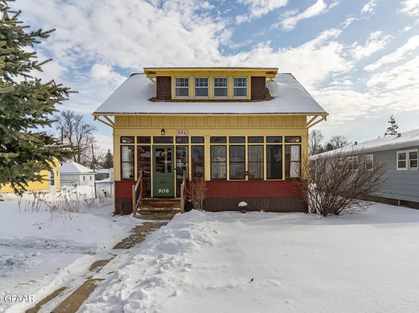 906 Stearns St, Crookston, MN 56716