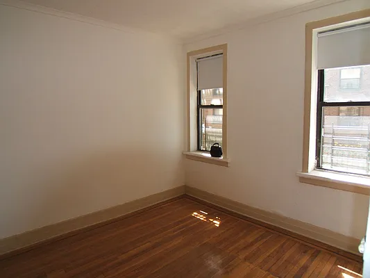 Rented by Joel Weisz, LREB | media 31