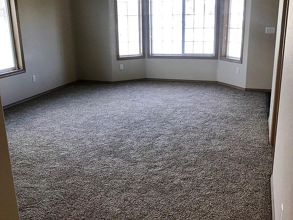 3rd image of 5404 Montague Ln