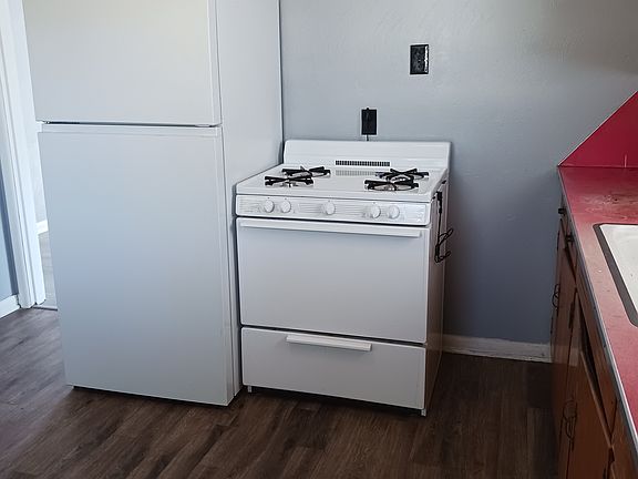 4th image of 2311 W 6th St