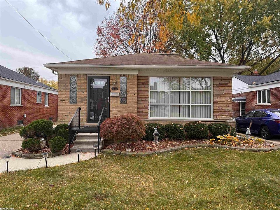 1st image of 22430 Alger St