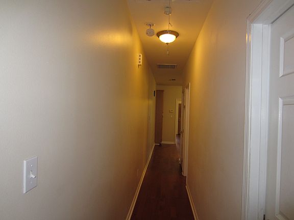 3rd image of 7724 Hickory St