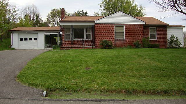 1st image of 504 Bare St