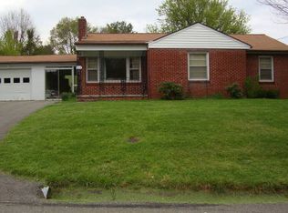 504 Bare St, West Jefferson, NC 28694