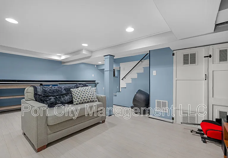808 S Beechfield Ave — Photo 24