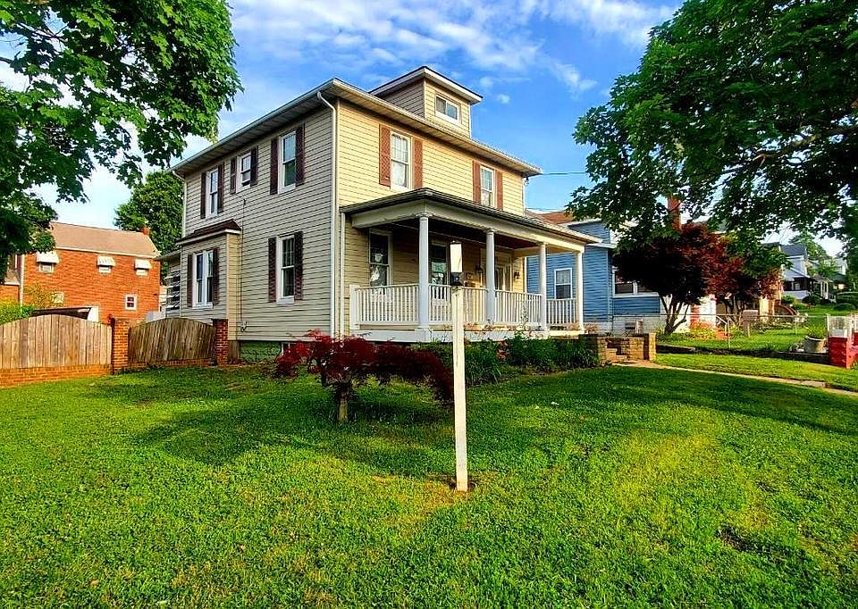 2nd image of 3901 4th St