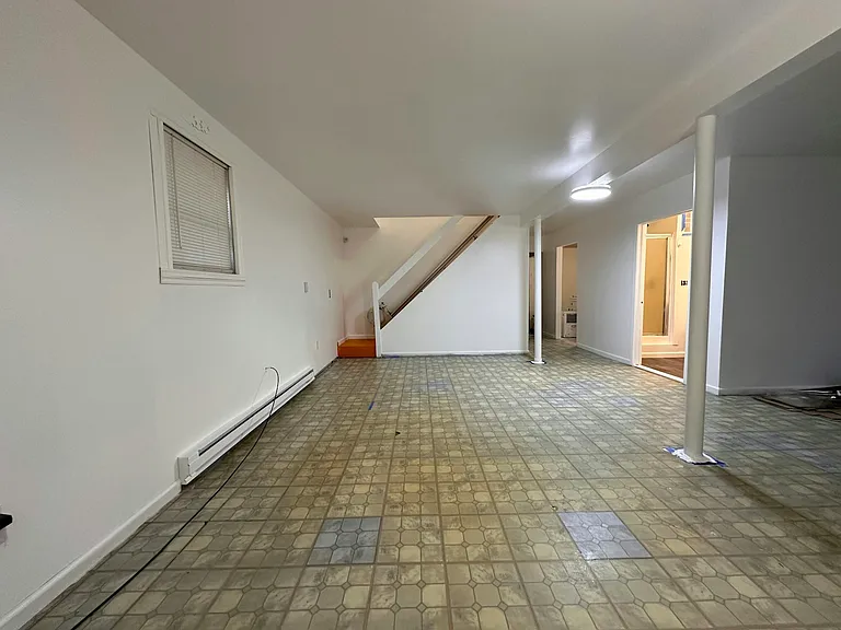 2412 Winding Way — Photo 10