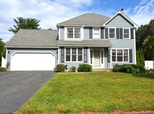 12 Pheasant Hill Dr, Shrewsbury, MA 01545