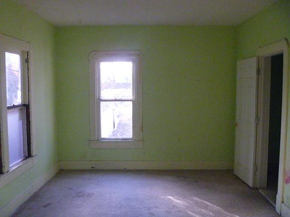 4th image of 3455 W Michigan St