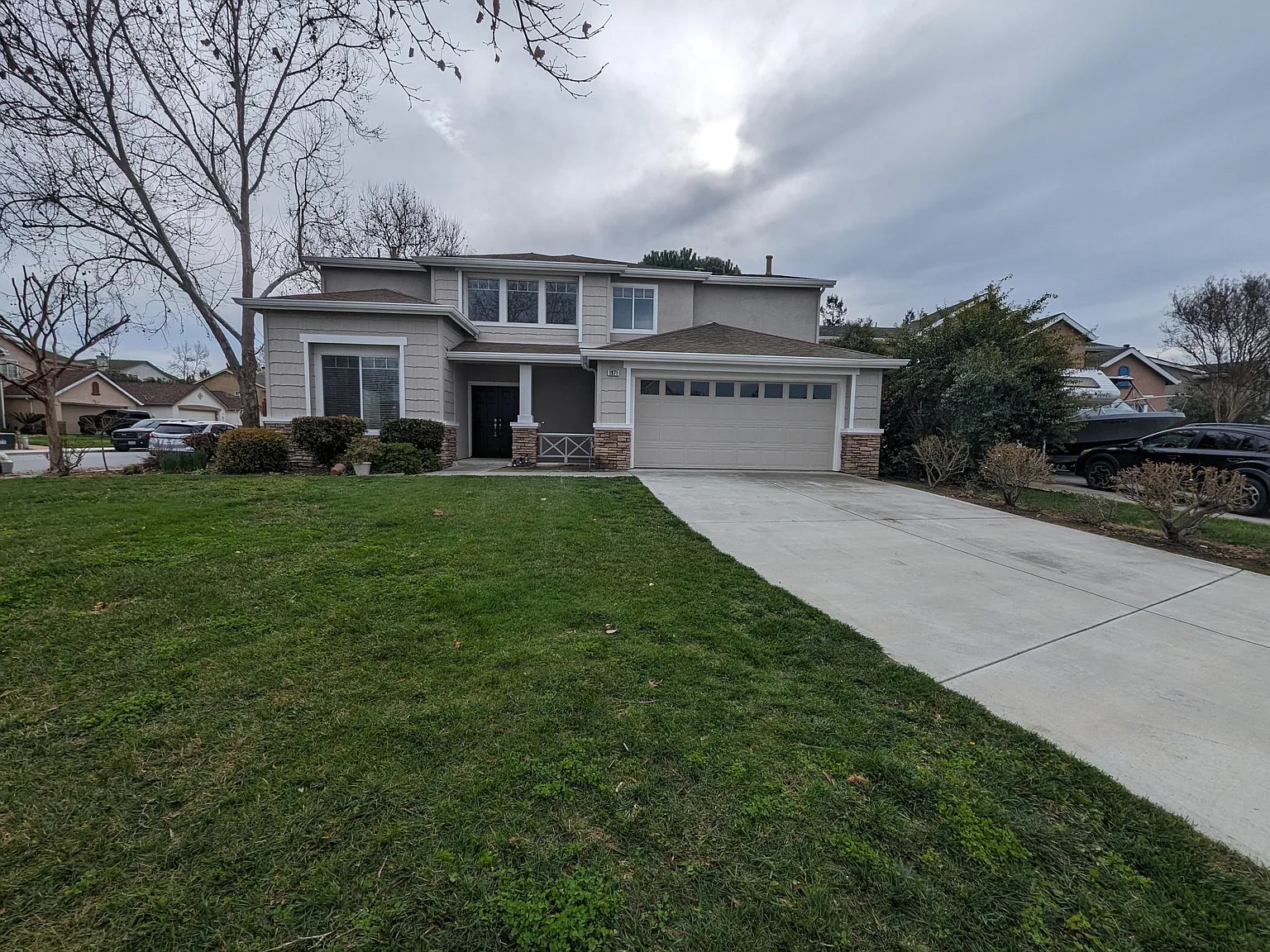 4 bed, 3.5 bath, 2450 sqft, $3,400 — Photo 2