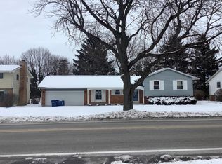 233 Ridge Dr, Dekalb, IL 60115