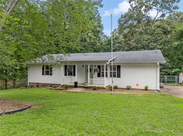 206 Dogwood Ct, Piedmont, SC 29673