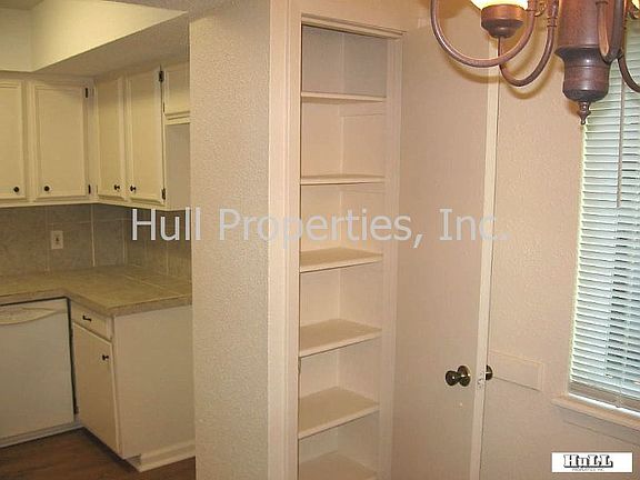 5th image of 9715 Ochiltree Dr