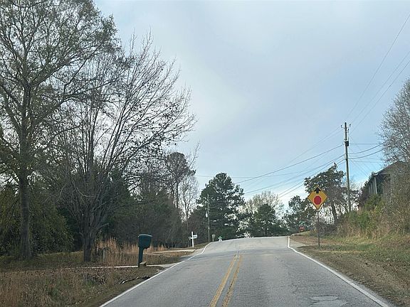 5th image of 367 Moseley Dr