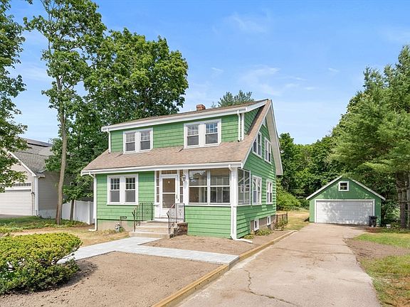 3rd image of 214 Copeland St