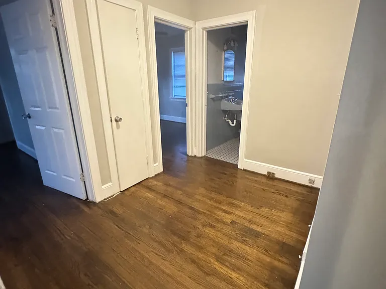 628 Eastern Ave — Photo 5