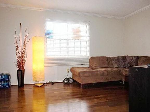 3rd image of 2962 N Dekalb Dr APT E