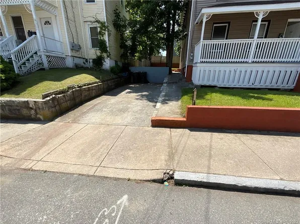 34 Spring Street, New London, CT 06320