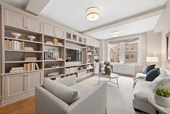 1st image of 27 W 72nd St #905