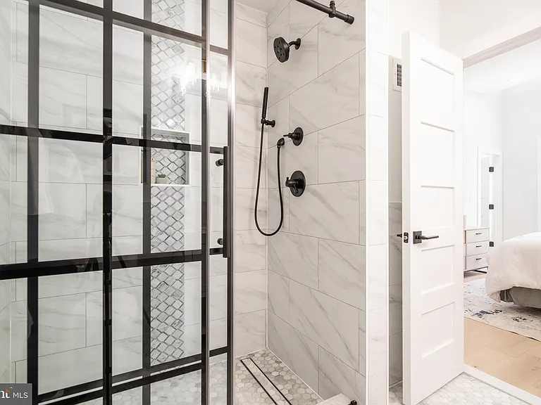 520 Irving St NW — Photo 23