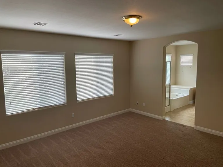 321 Waterton Lakes Ave — Photo 17