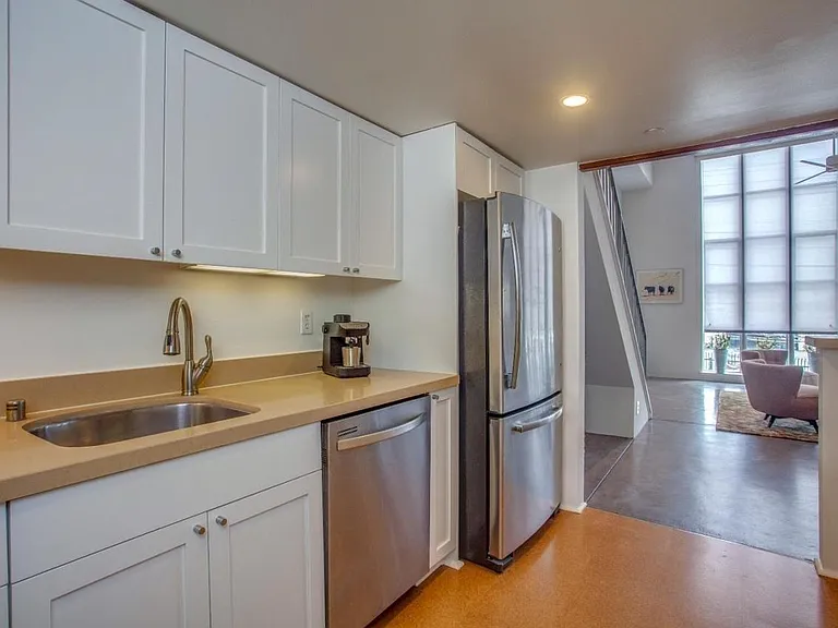 1800 Bryant St #203 — Photo 8