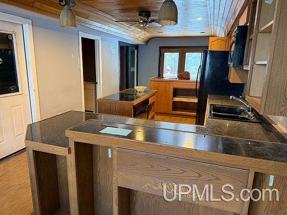 5th image of 1003 W A St