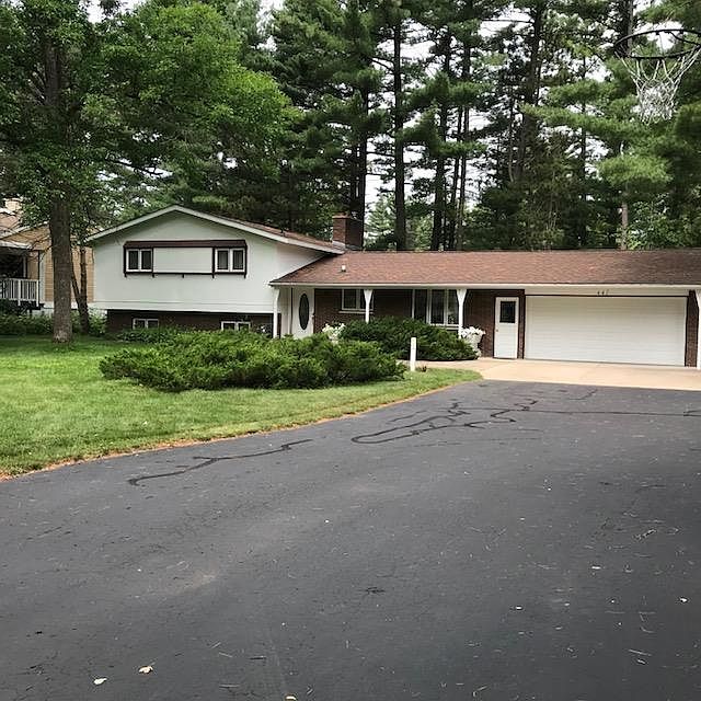 1st image of 447 Greenwood Dr