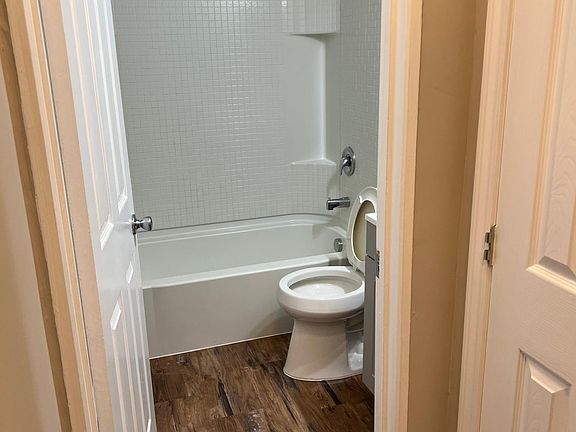 4th image of 19 Warsen Ave