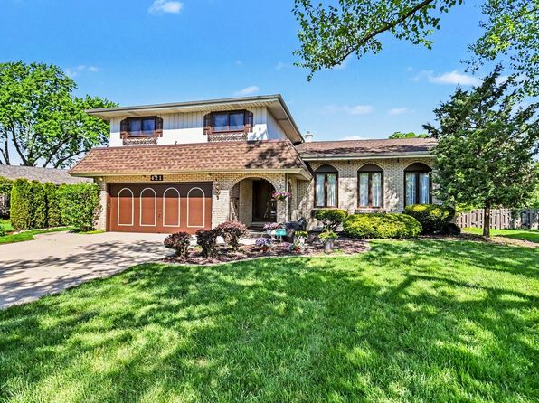 421 E Barclay Ct