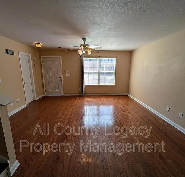 1928 Shawn Wayne Cir SE — Photo 3