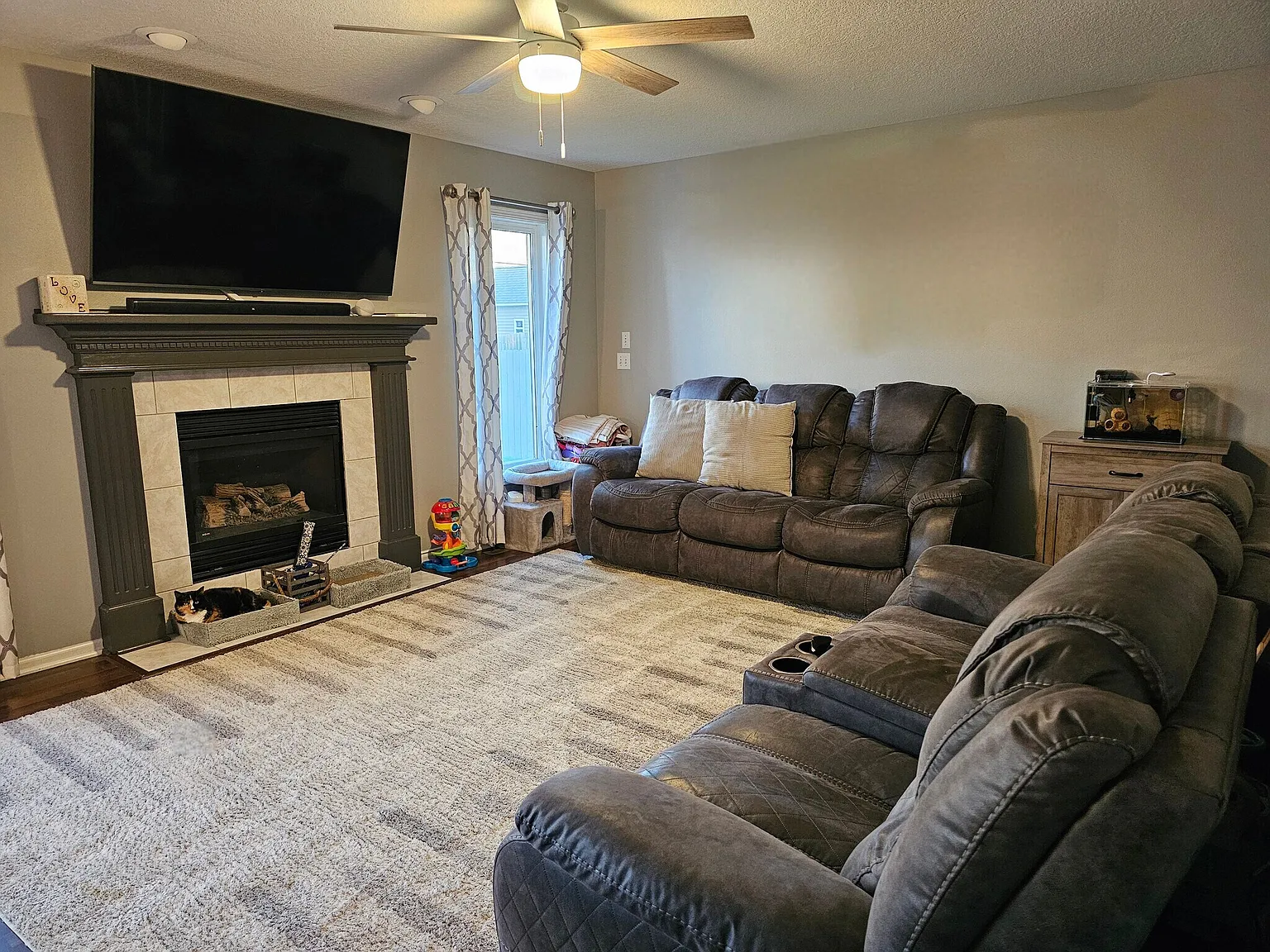 3 bed, 2.5 bath, 1461 sqft, $2,250 — Photo 4