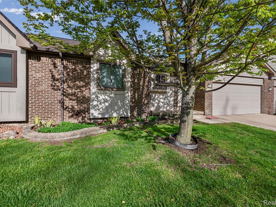1st image of 20557 Longwood Dr