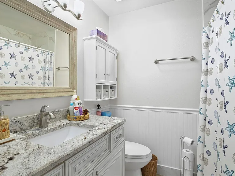 440 Palm Tree Dr — Photo 16