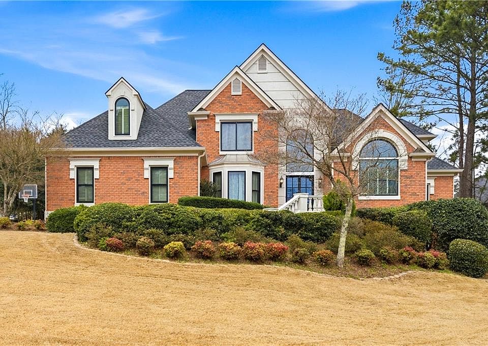 1st image of 715 Weybridge Pl