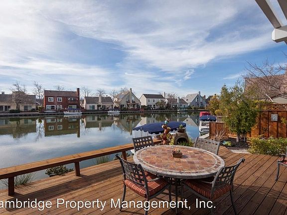 2nd image of 1172 Dover Ln