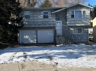 165 Vernon Valley Rd #A, East Northport, NY 11731
