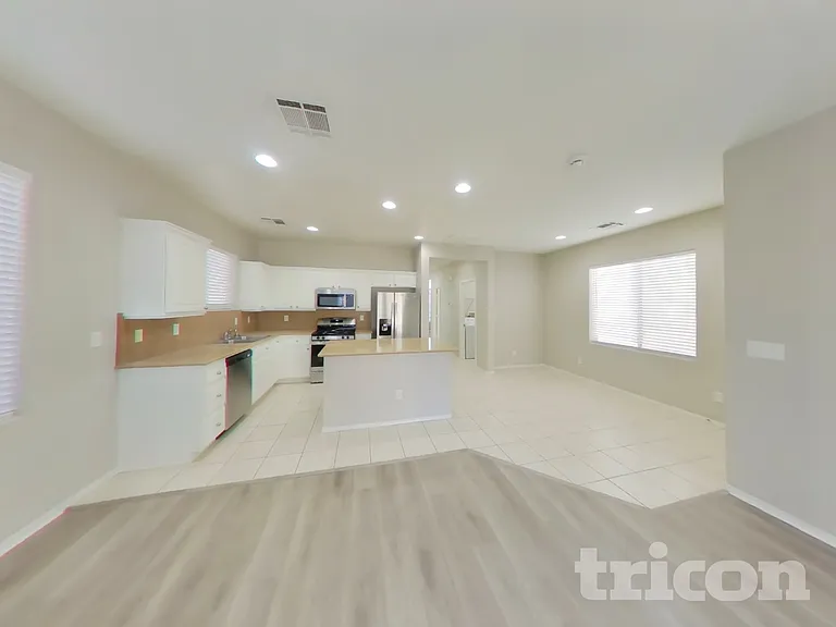 4432 Santa Clarita Ave — Photo 3