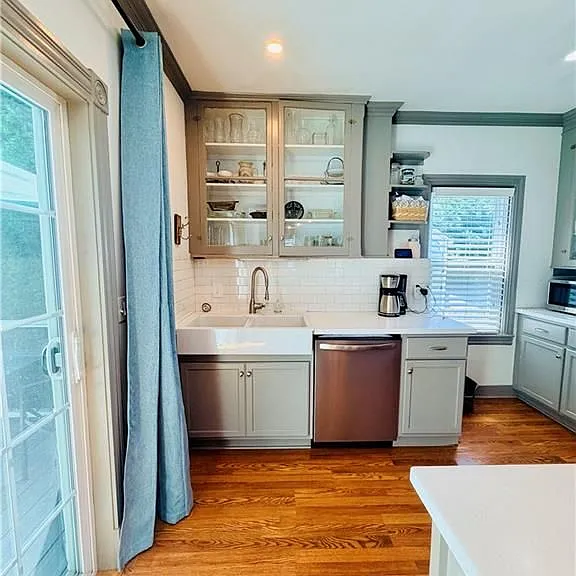 102 Bay View Ave — Photo 7