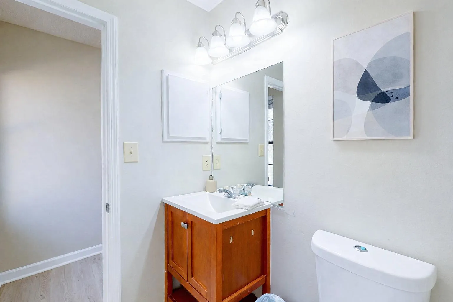 4 bed, 3.0 bath, 1792 sqft, $689 — Photo 3