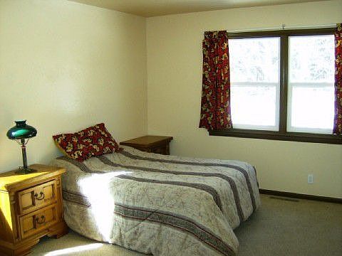 Large guest bedroom/new windows throughout home