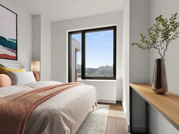 5055 Broadway image 5 of 17