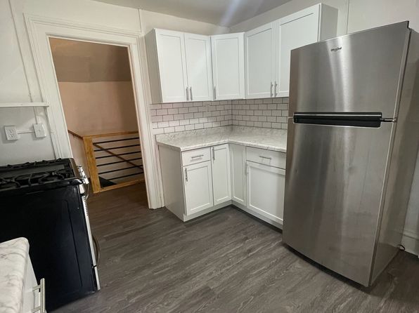 212 Ferris St #1/2