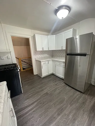212 Ferris St #1/2 Photo 1