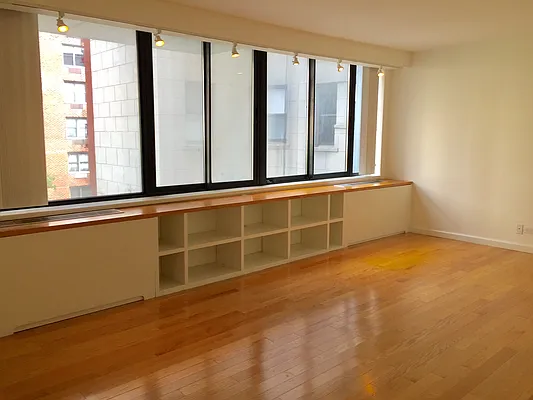 Rented by T&T Real Estate | media 11