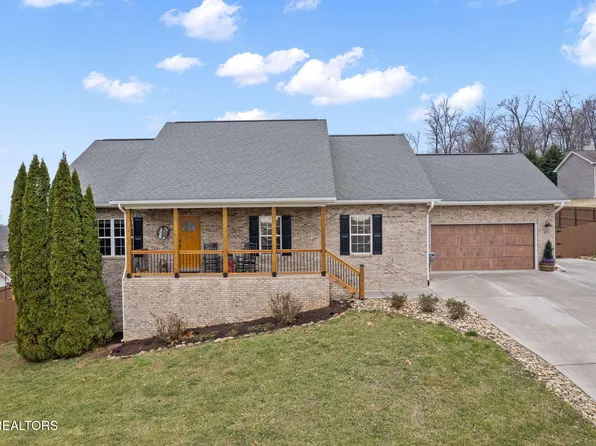 5621 Evergreen Farms Ln, Greenback, TN 37742