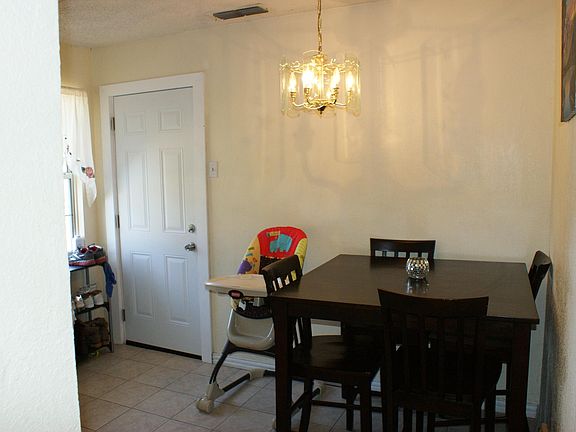 Eat-in Area