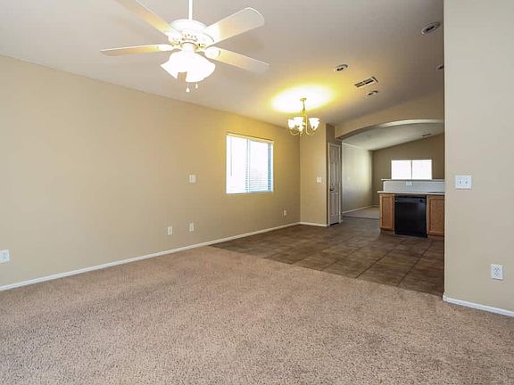 5th image of 2828 Swanson Ave