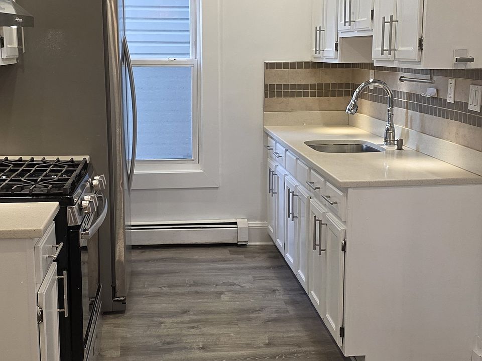 1st image of 24 Mission St Floor 1