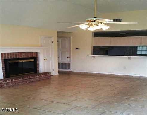 3rd image of 14180 Spruce Ct